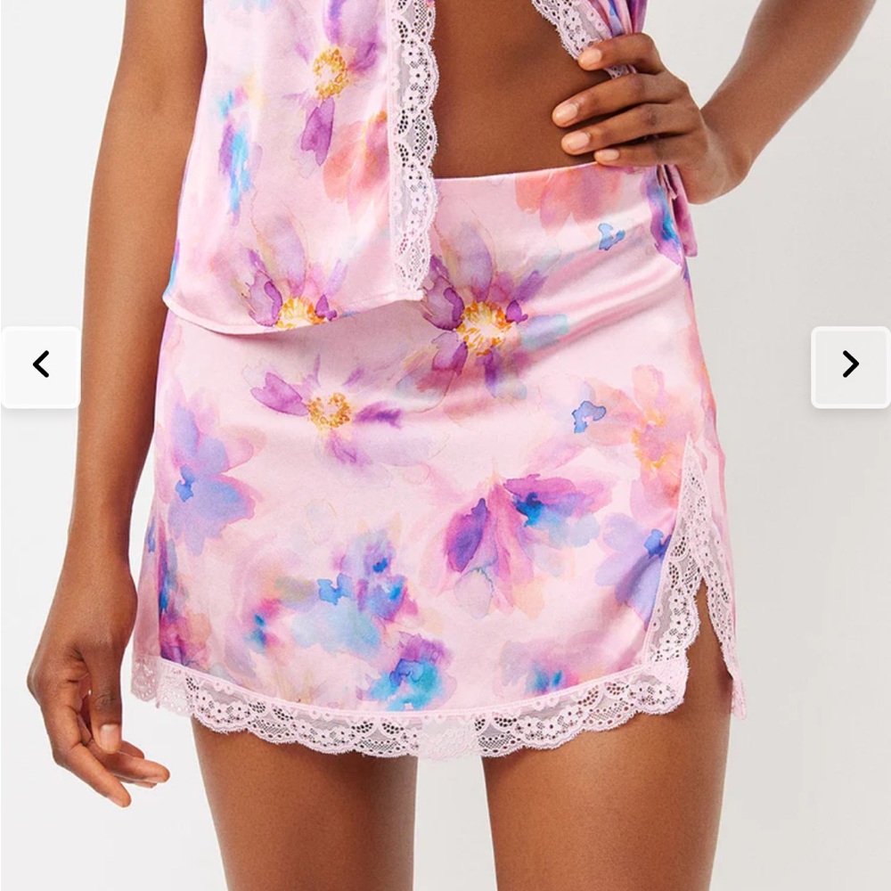 Frankie’s Bikini Boden Lace Skirt